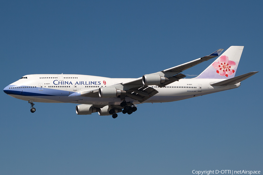China Airlines Boeing 747-409 (B-18211) | Photo 183270