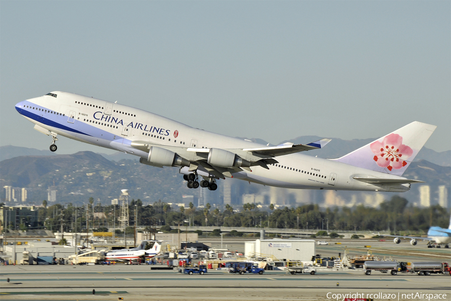 China Airlines Boeing 747-409 (B-18215) | Photo 13003