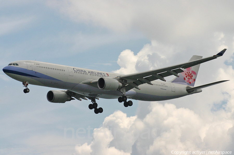 China Airlines Airbus A330-302 (B-18351) | Photo 362853