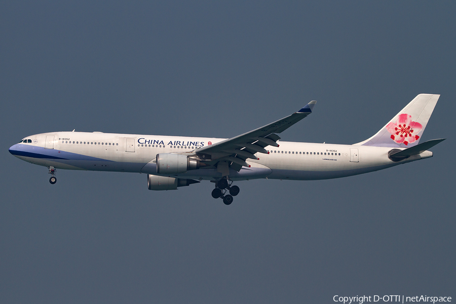 China Airlines Airbus A330-302E (B-18352) | Photo 397367
