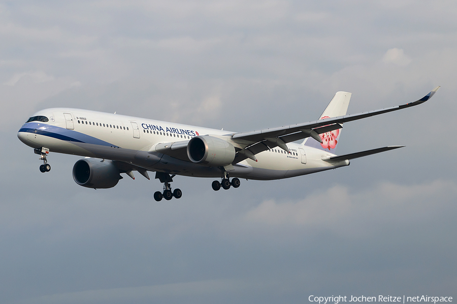 China Airlines Airbus A350-941 (B-18902) | Photo 180206