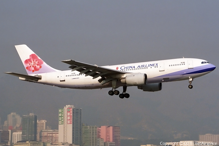 China Airlines Airbus A300B4-220 (B-196) | Photo 167102