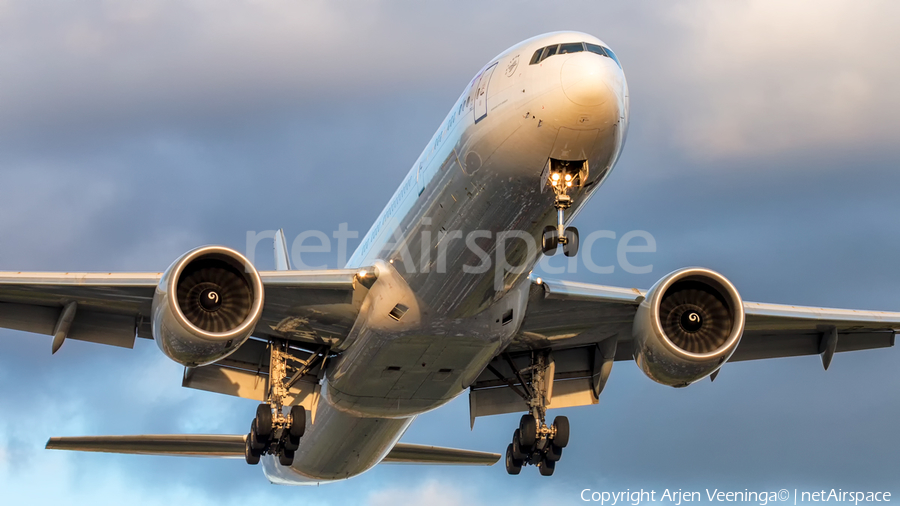 China Eastern Airlines Boeing 777-39P(ER) (B-2001) | Photo 195922