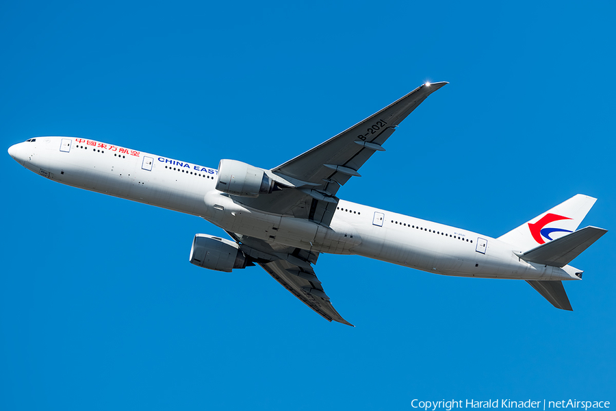 China Eastern Airlines Boeing 777-39P(ER) (B-2021) | Photo 290902