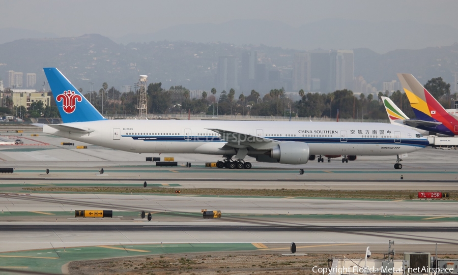 China Southern Airlines Boeing 777-31B(ER) (B-2029) | Photo 328076