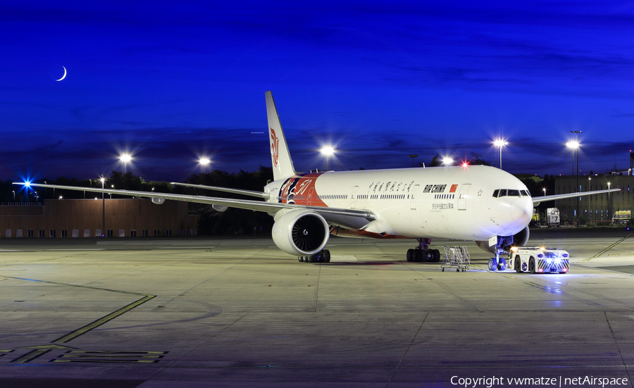 Air China Boeing 777-39L(ER) (B-2047) | Photo 127388