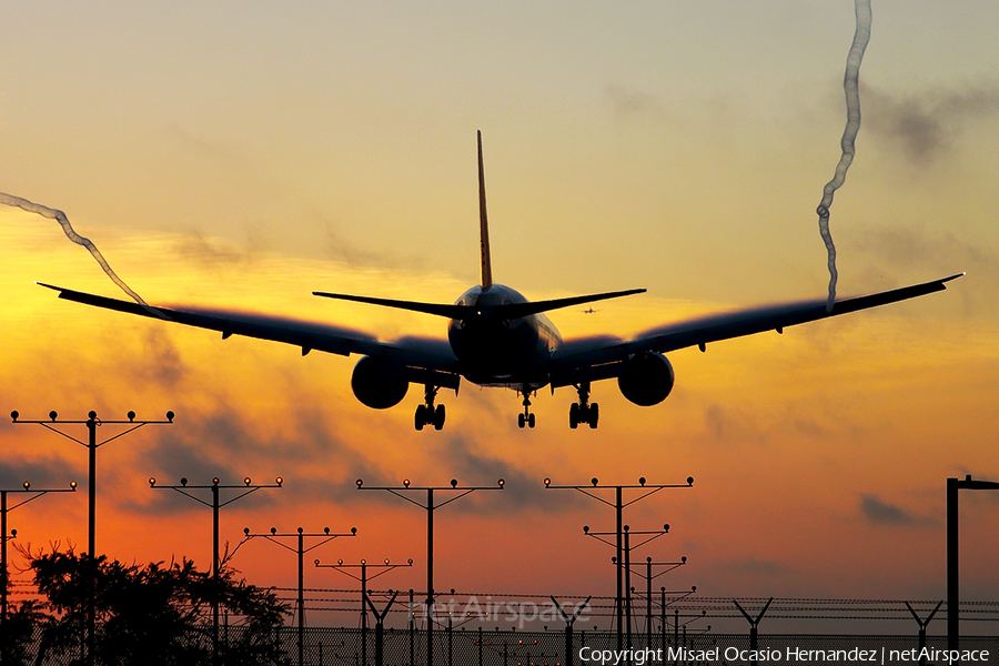 Air China Boeing 777-39L(ER) (B-2047) | Photo 220150