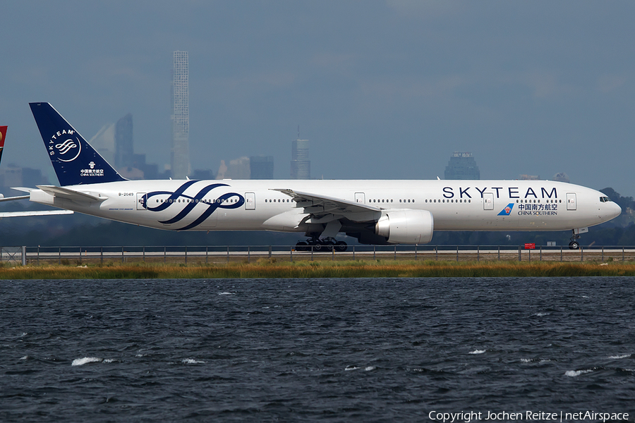 China Southern Airlines Boeing 777-31B(ER) (B-2049) | Photo 125496