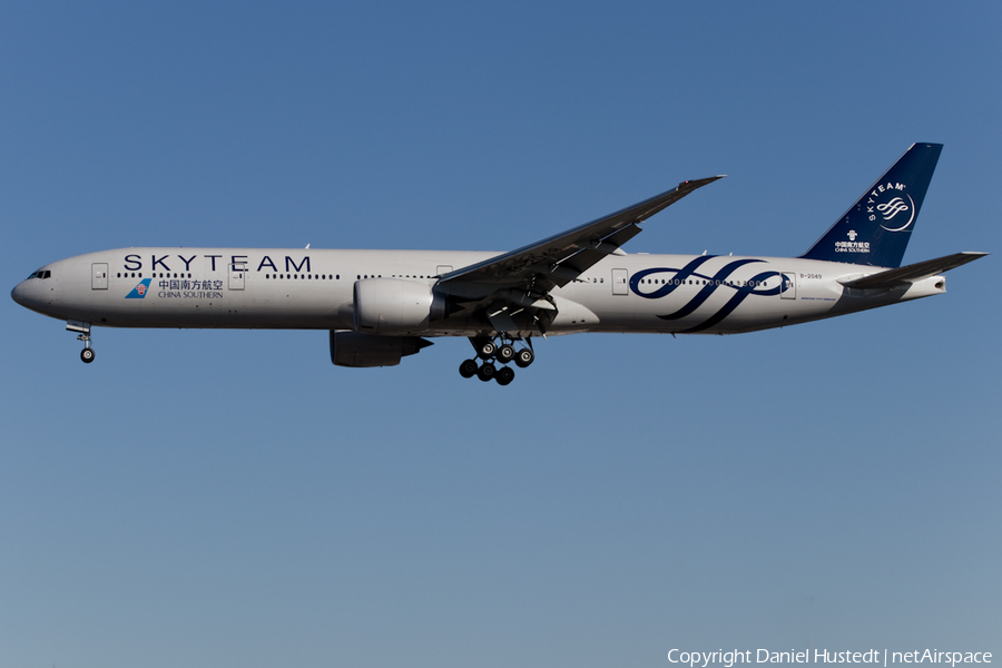 China Southern Airlines Boeing 777-31B(ER) (B-2049) | Photo 446733