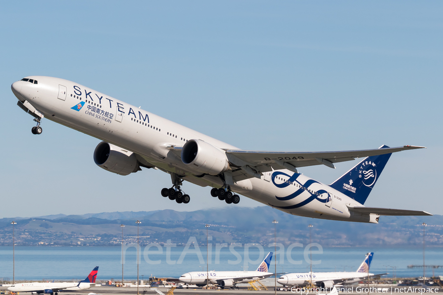 China Southern Airlines Boeing 777-31B(ER) (B-2049) | Photo 238833
