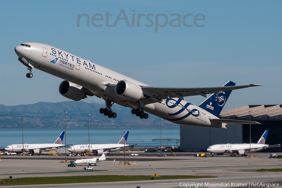 China Southern Airlines Boeing 777-31B(ER) (B-2049) | Photo 392413