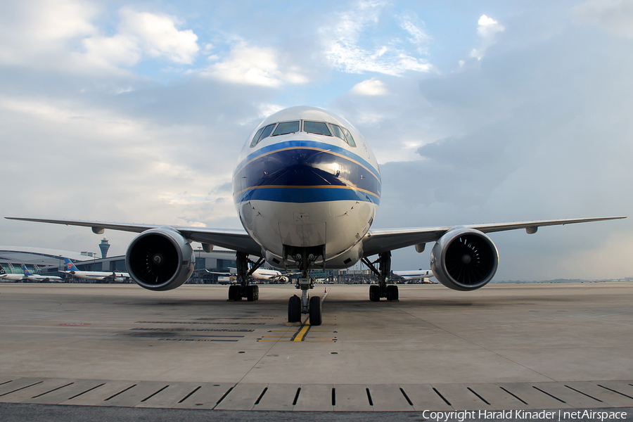 China Southern Airlines Boeing 777-21B(ER) (B-2057) | Photo 304817