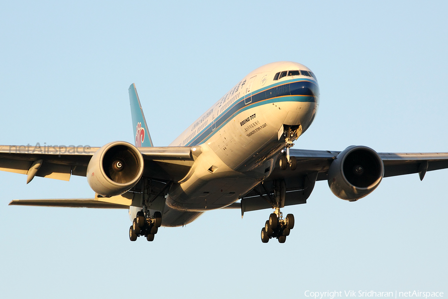 China Southern Airlines Boeing 777-21B(ER) (B-2070) | Photo 8040