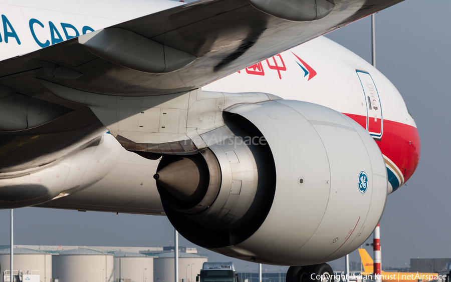China Cargo Airlines Boeing 777-F6N (B-2082) | Photo 294768