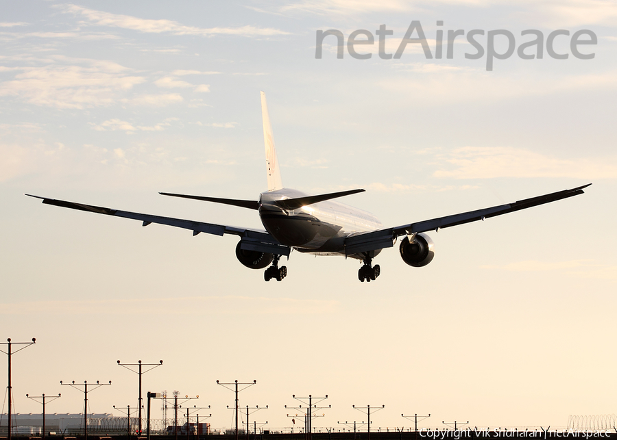 Air China Boeing 777-39L(ER) (B-2085) | Photo 30274