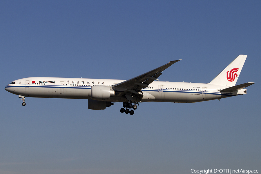 Air China Boeing 777-39L(ER) (B-2086) | Photo 470302