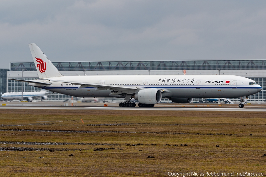 Air China Boeing 777-39L(ER) (B-2088) | Photo 665005