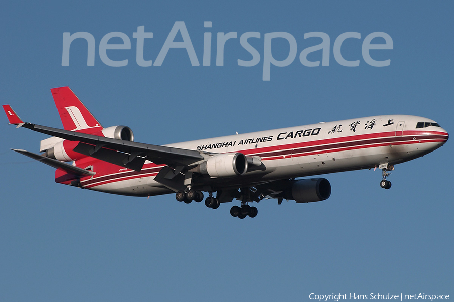 Shanghai Airlines Cargo McDonnell Douglas MD-11F (B-2176) | Photo 224557