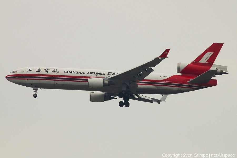 Shanghai Airlines Cargo McDonnell Douglas MD-11F (B-2179) | Photo 35415
