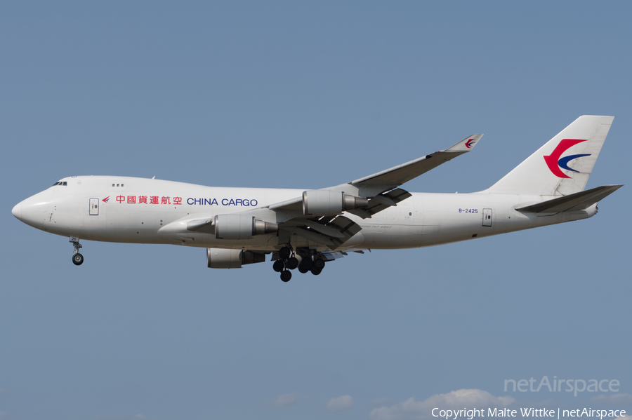 China Cargo Airlines Boeing 747-40B(ERF/SCD) (B-2425) | Photo 402400