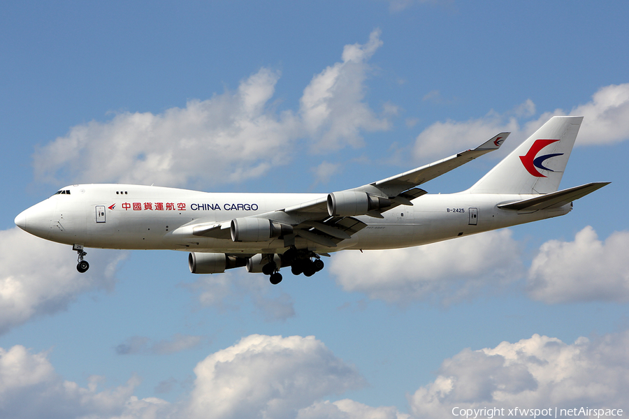 China Cargo Airlines Boeing 747-40B(ERF/SCD) (B-2425) | Photo 445373