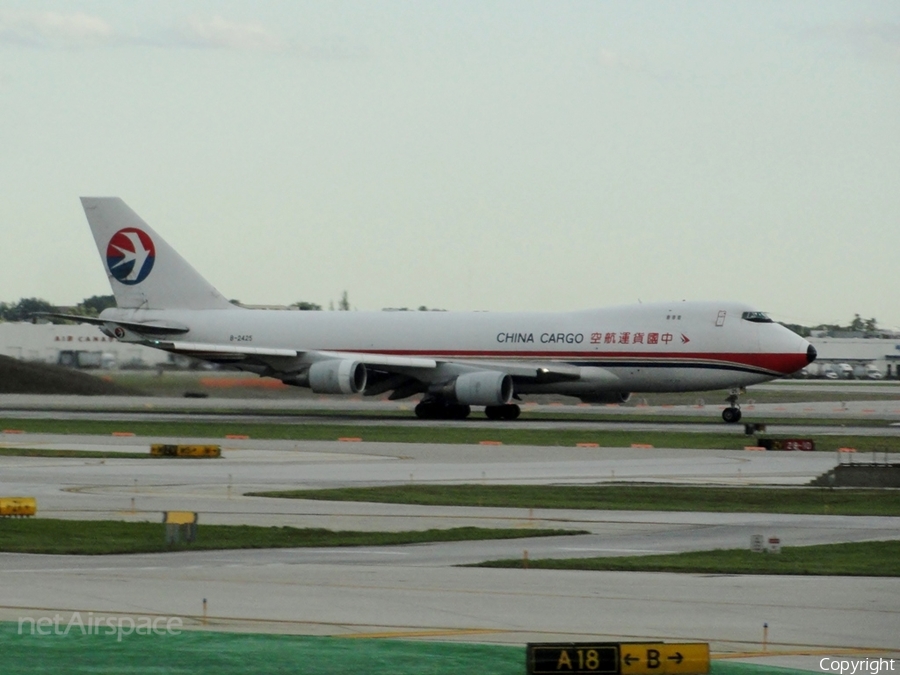 China Cargo Airlines Boeing 747-40B(ERF/SCD) (B-2425) | Photo 76927