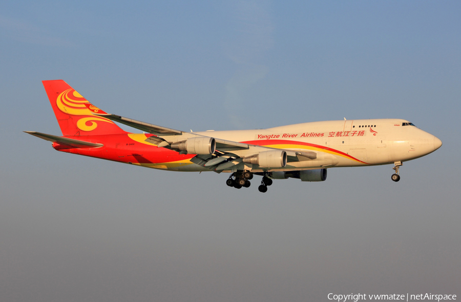 Yangtze River Express Boeing 747-481(BDSF) (B-2432) | Photo 122945