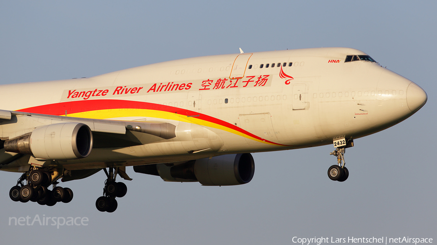 Yangtze River Express Boeing 747-481(BDSF) (B-2432) | Photo 123009