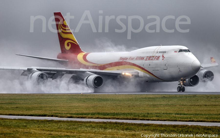 Yangtze River Express Boeing 747-481(BDSF) (B-2432) | Photo 399801