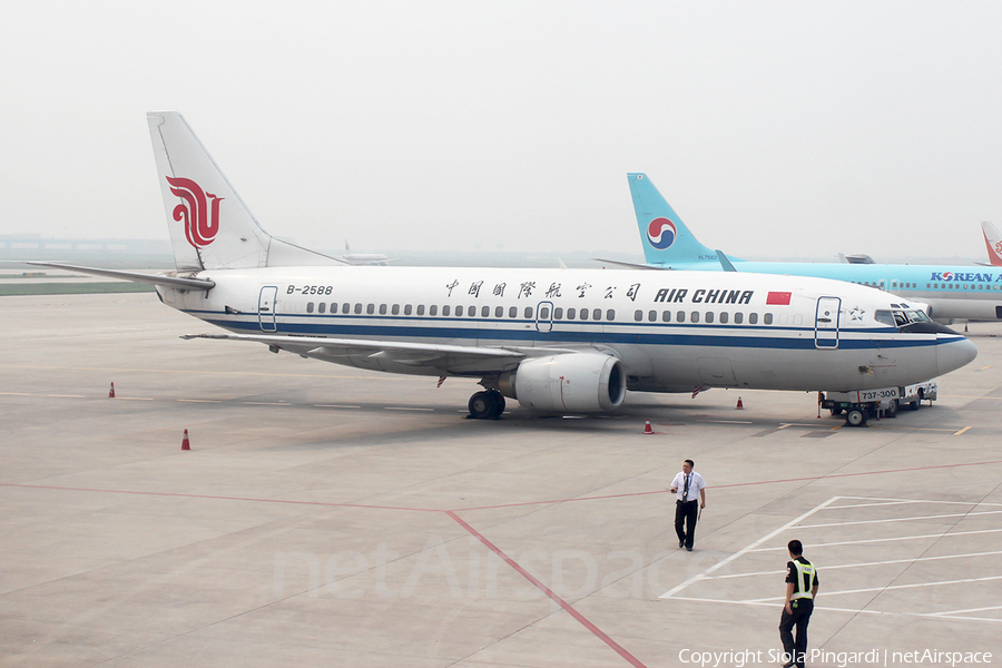 Air China Boeing 737-3J6 (B-2588) | Photo 360174