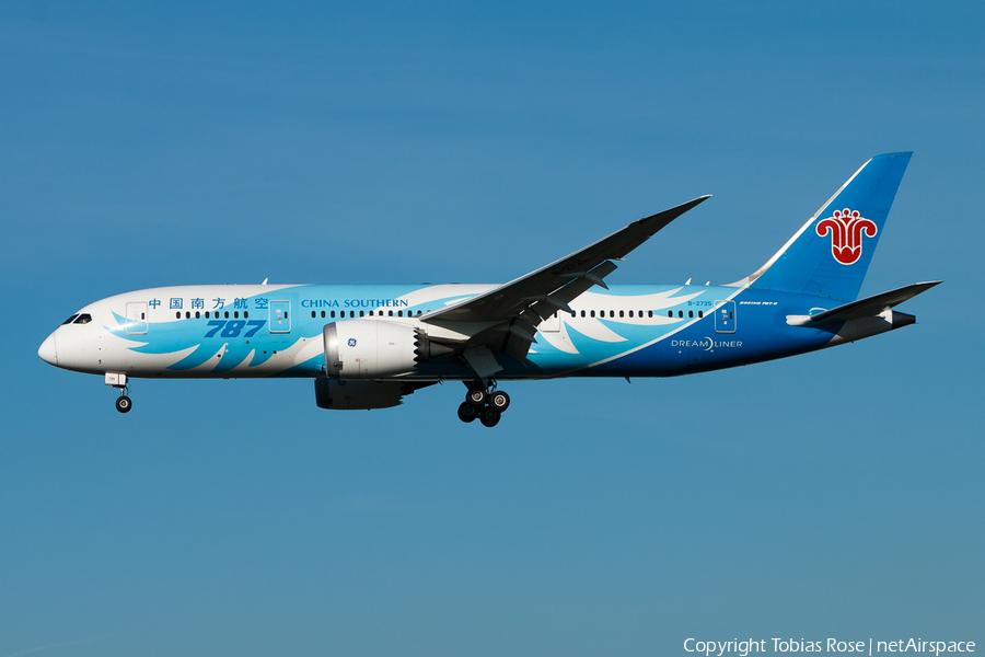 China Southern Airlines Boeing 787-8 Dreamliner (B-2725) | Photo 301705