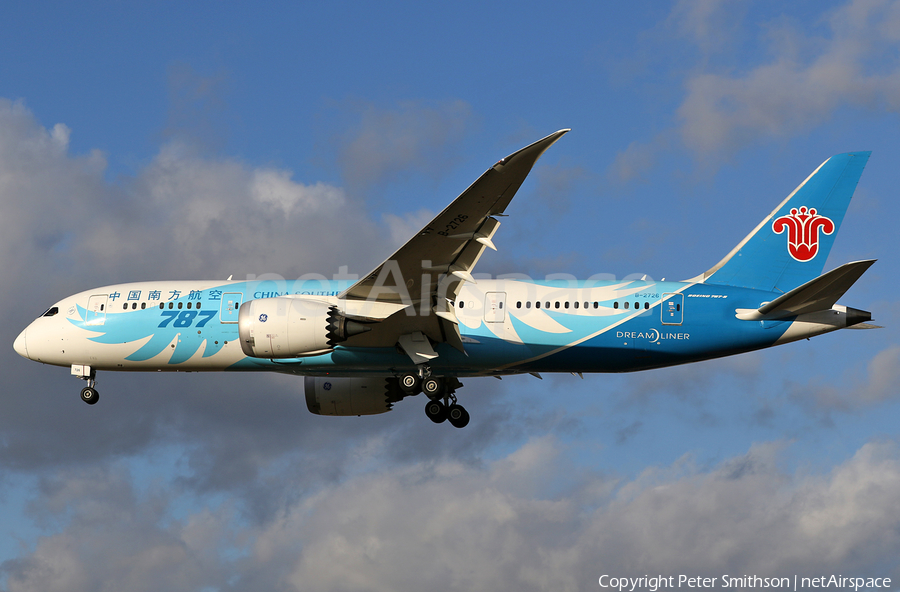 China Southern Airlines Boeing 787-8 Dreamliner (B-2726) | Photo 213110