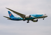 China Southern Airlines Boeing 787-8 Dreamliner (B-2726) at  London - Heathrow, United Kingdom