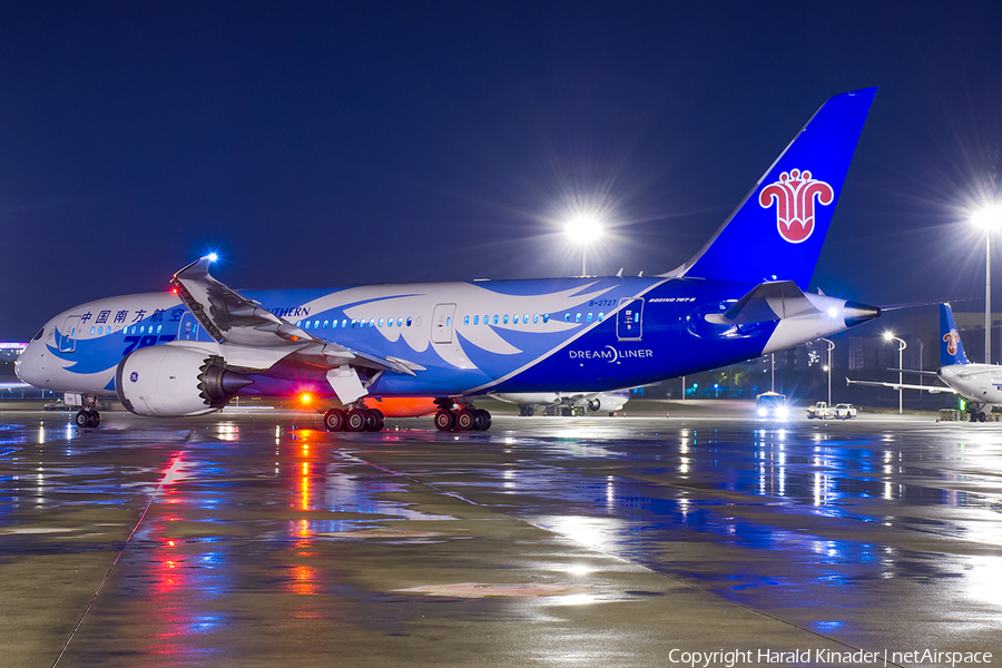 China Southern Airlines Boeing 787-8 Dreamliner (B-2727) | Photo 304575