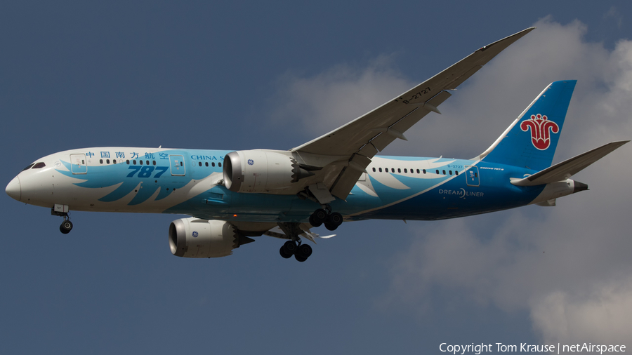 China Southern Airlines Boeing 787-8 Dreamliner (B-2727) | Photo 320015