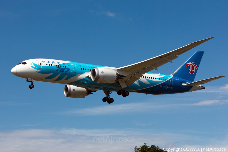 China Southern Airlines Boeing 787-8 Dreamliner (B-2727) | Photo 54425