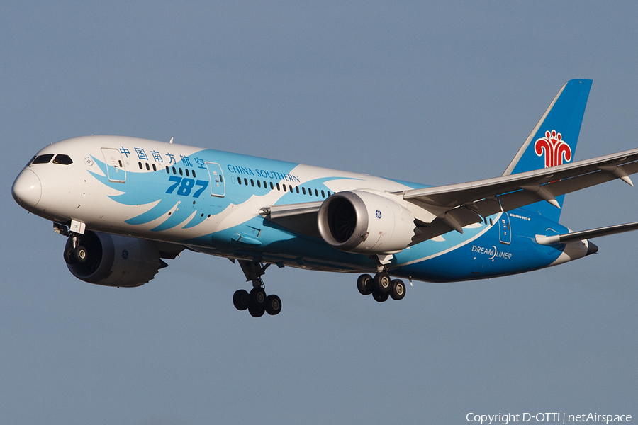 China Southern Airlines Boeing 787-8 Dreamliner (B-2735) | Photo 474165