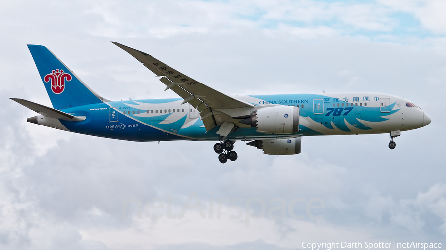 China Southern Airlines Boeing 787-8 Dreamliner (B-2737) | Photo 371926