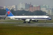 China Southern Airlines Boeing 757-21B (B-2818) at  Guangzhou - Baiyun (closed), China