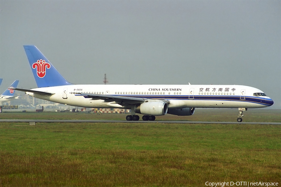 China Southern Airlines Boeing 757-21B (B-2825) | Photo 290851