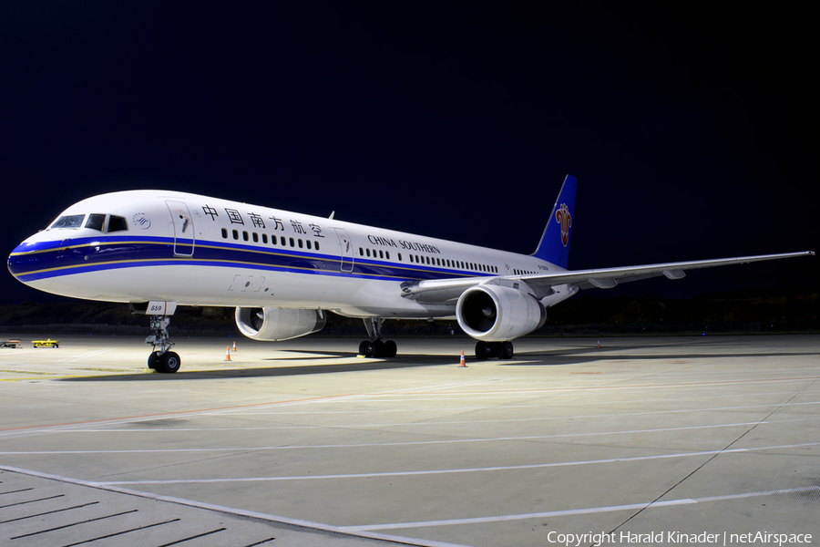 China Southern Airlines Boeing 757-28S (B-2859) | Photo 290805