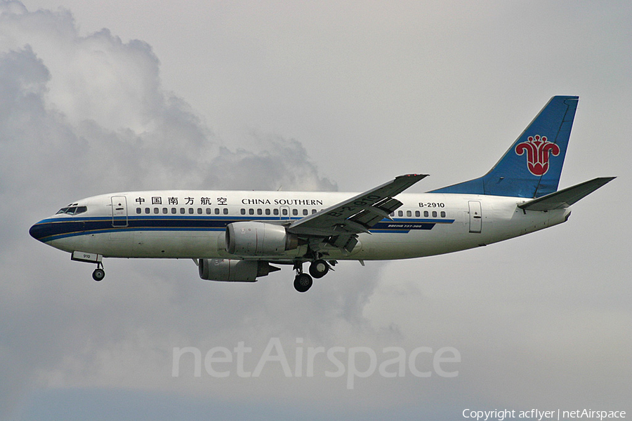 China Southern Airlines Boeing 737-3Y0 (B-2910) | Photo 368073