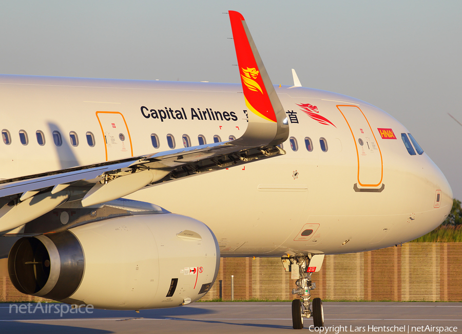 Capital Airlines Airbus A321-231 (B-300E) | Photo 250123
