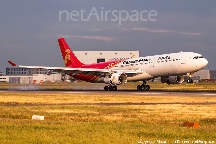 Shenzhen Airlines Airbus A330-343E (B-302E) | Photo 392471