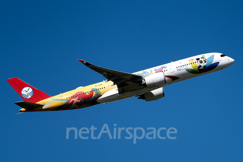 Sichuan Airlines Airbus A350-941 (B-304U) at  Madrid - Barajas, Spain