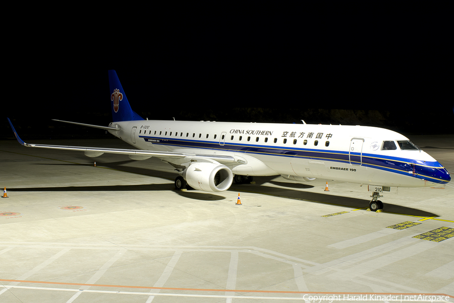 China Southern Airlines Embraer ERJ-190LR (ERJ-190-100LR) (B-3210) | Photo 304863