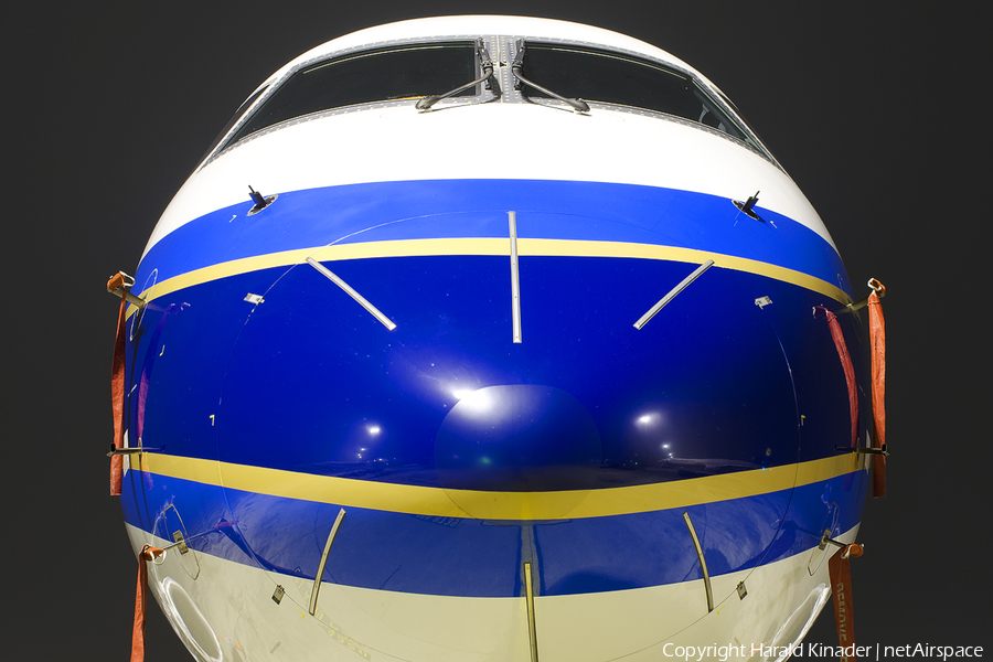 China Southern Airlines Embraer ERJ-190LR (ERJ-190-100LR) (B-3210) | Photo 307065