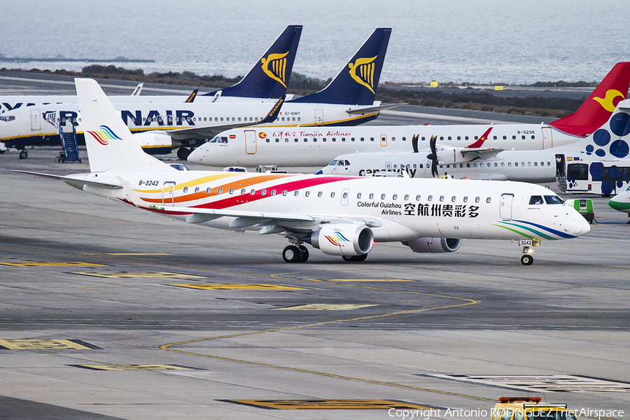 Colorful Guizhou Airlines Embraer ERJ-190LR (ERJ-190-100LR) (B-3242) | Photo 129231