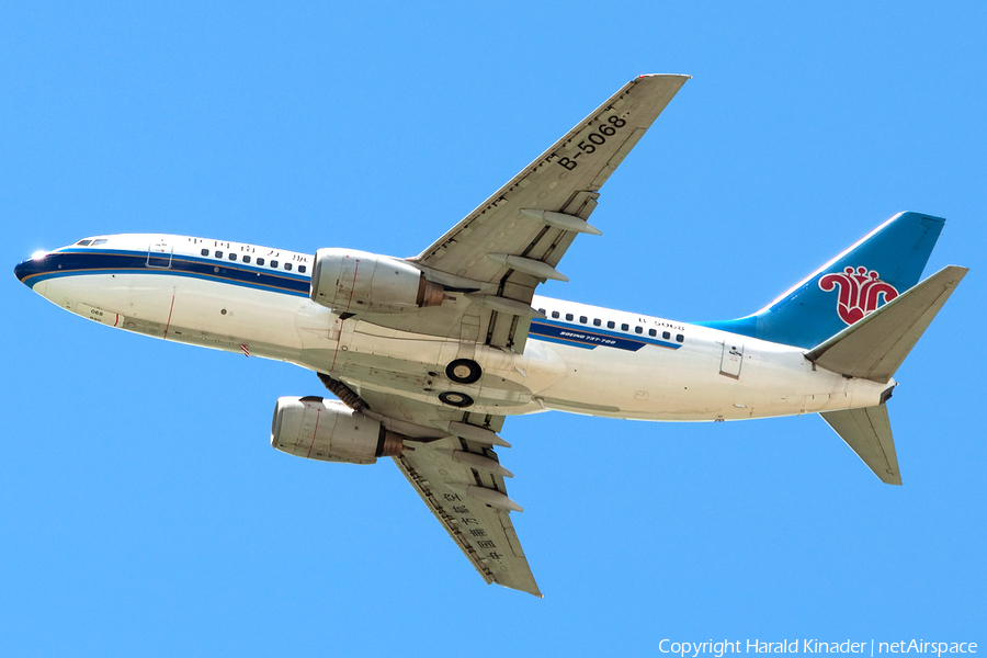 China Southern Airlines Boeing 737-71B (B-5068) | Photo 303979