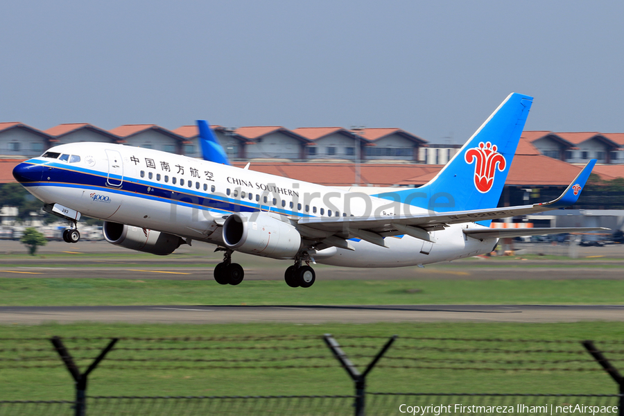 China Southern Airlines Boeing 737-71B (B-5283) | Photo 113698